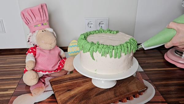Backkurs: Ostertorte mit Fondant Osterhäschen